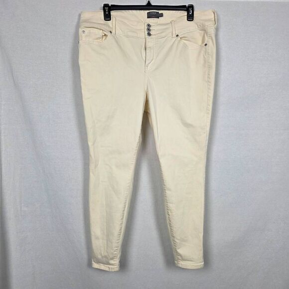 Torrid Super Soft Jegging 20R Cream Stretch Denim - Picture 2 of 8